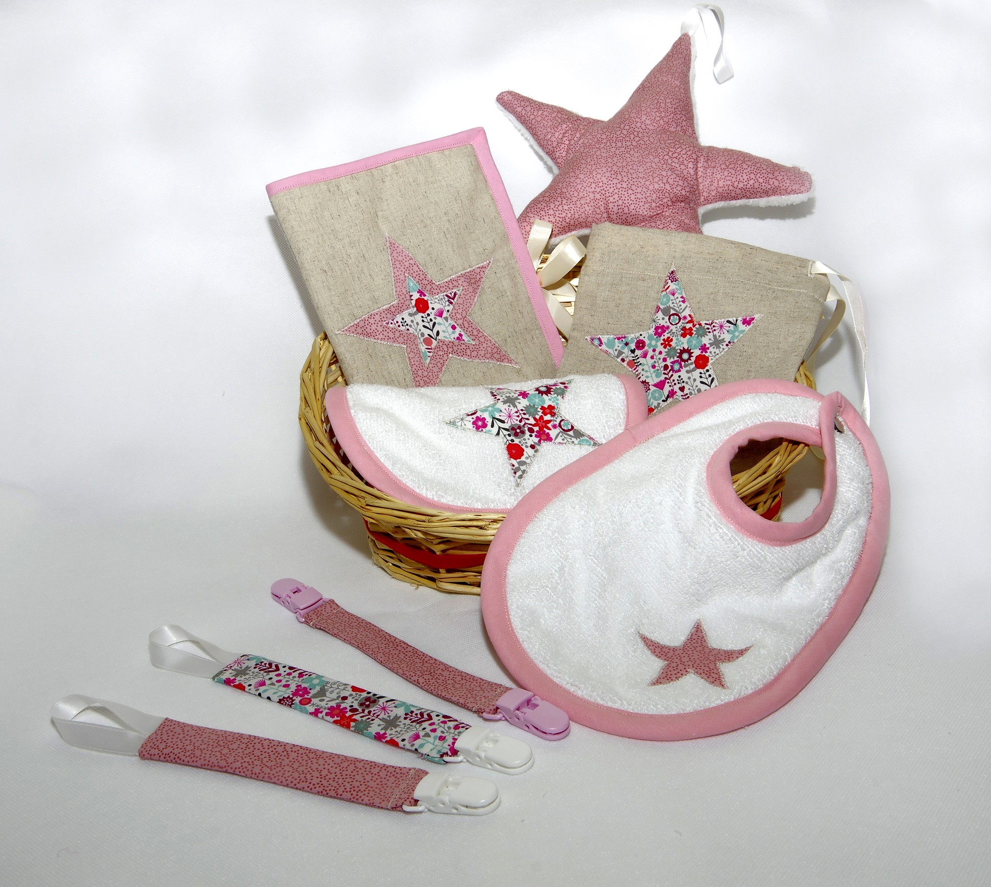 panier de naissance rose etoile 